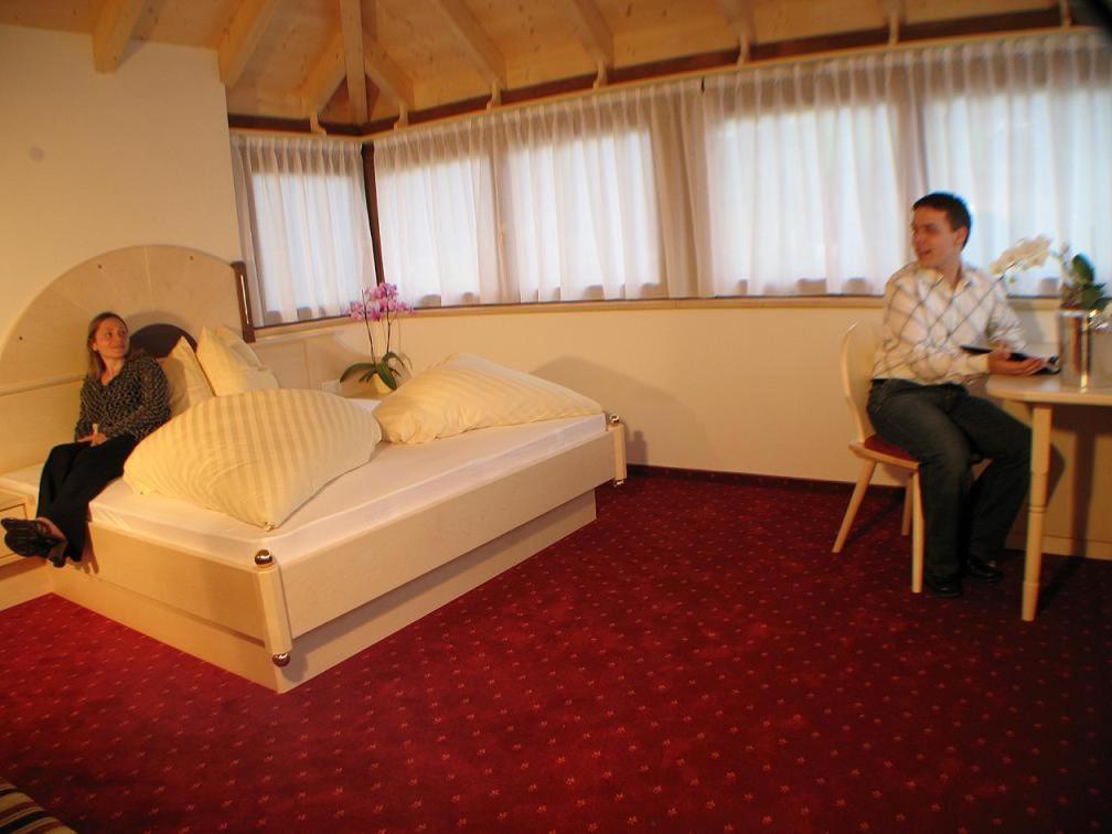Hotel Laerchenhain St. Valentin auf der Haide Chambre photo