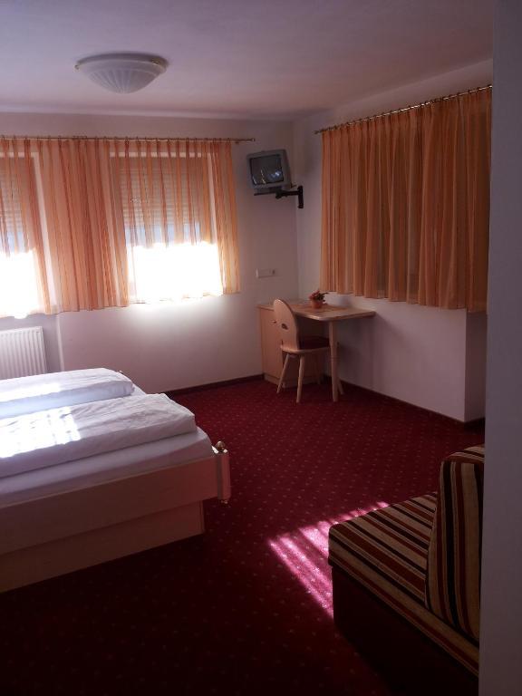 Hotel Laerchenhain St. Valentin auf der Haide Chambre photo